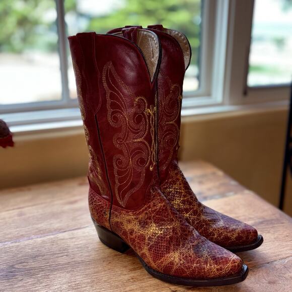 Ferrini Red & Gold Leather Cowboy Boots Western Snip Toe Women’s Size 7 B - EUC - Picture 2 of 11